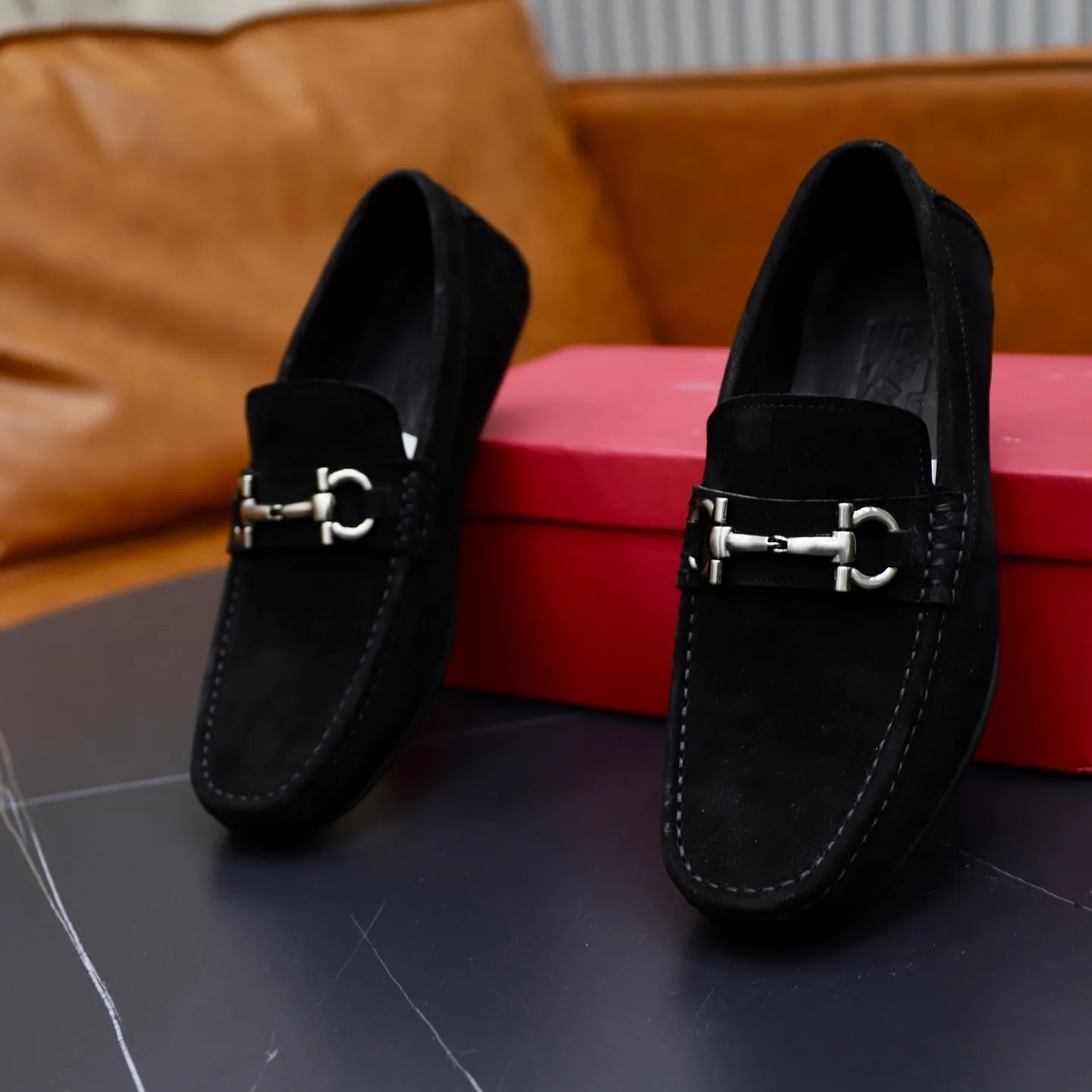 Ex-factory price: 462💰🙅‍♂️🙅‍♂️🙅‍♂️Niuli Brand: Ferragamo Standard code: Men's code 38/44 (45 customized) Grade: Same as the official website Material: Original imported cowhide leather lining Original wear-resistant lightweight outsole Style category: Men's casual slip-on shoes Bean shoes Distinguished luxury brand elements top luxury Color: actual picture color